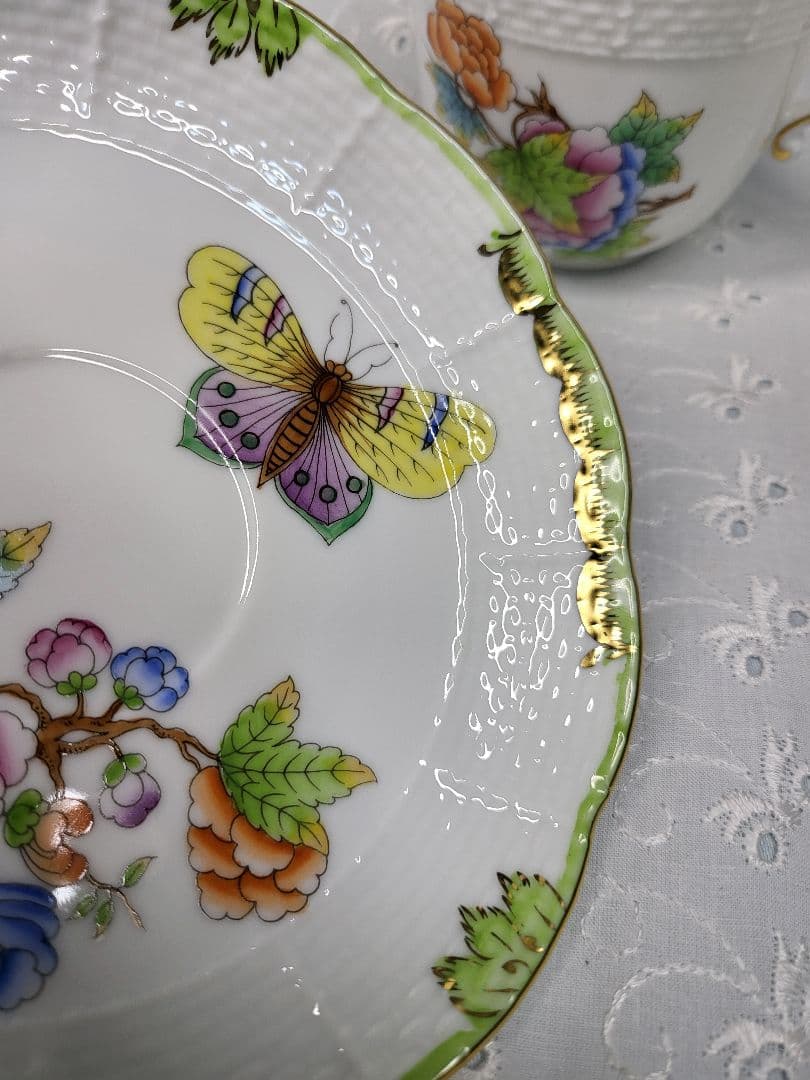 美品✨ヘレンド ヴィクトリアブーケ カップ&ソーサー 花 蝶 コーヒー