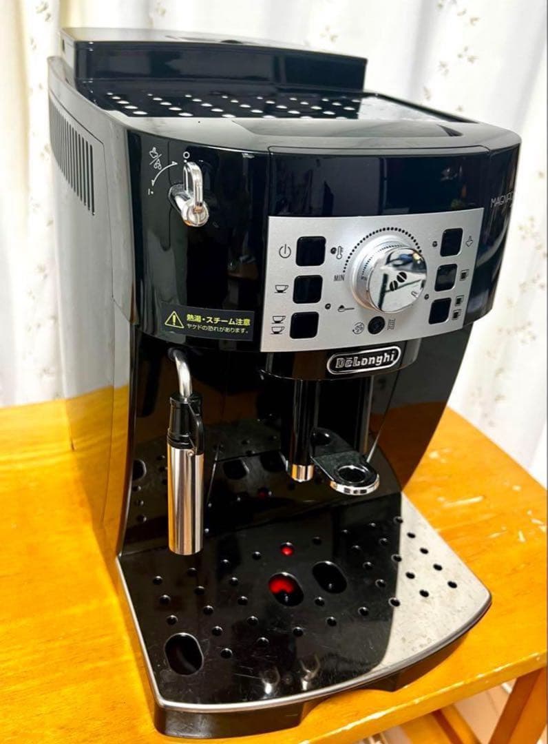 美品★デロンギECAM22112B エスプレッソマシン マグニフィカS
