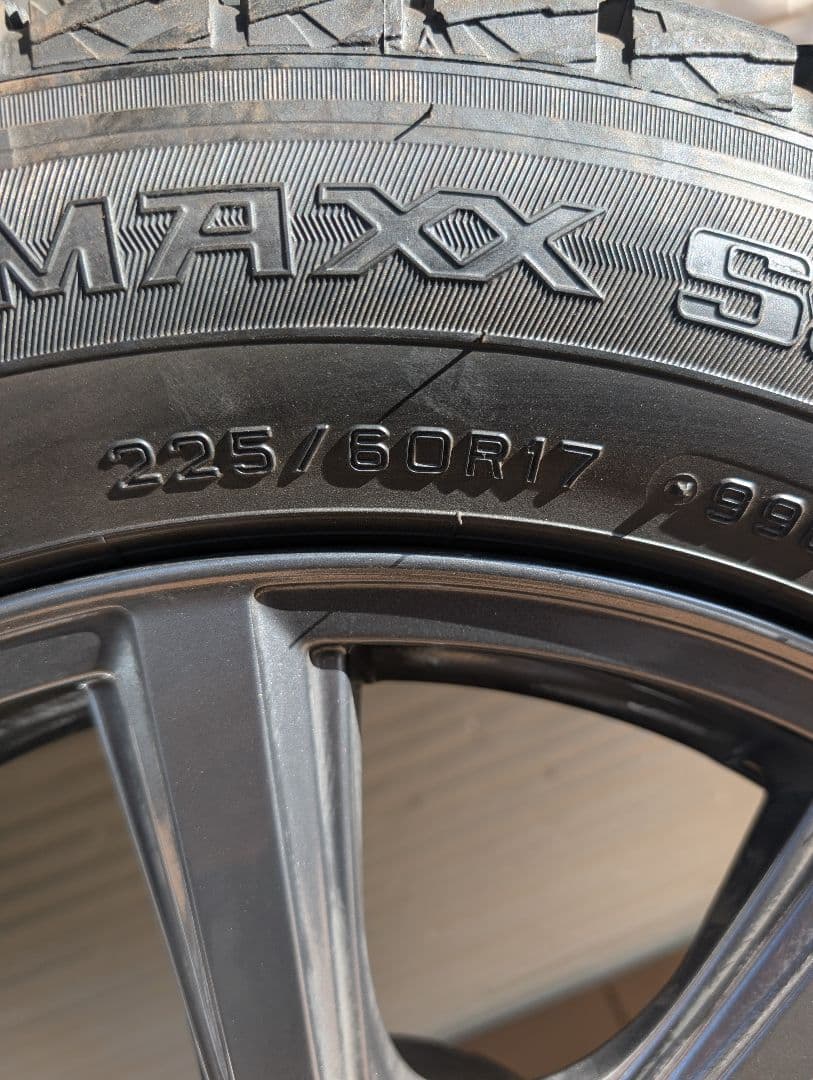 DUNLOP WINTER MAXX SJ8+ 225/60R17 スタッドレス