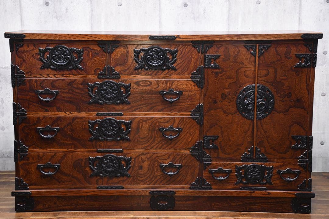 EHK42 岩谷堂箪笥 菊幸 焼印 横長タンス 鍵付き 整理タンス 伝統工芸 欅