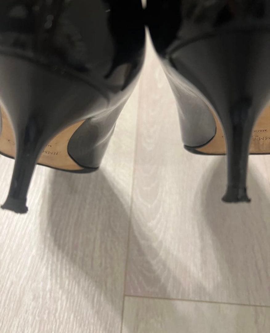 JIMMY CHOO ポインテッドトゥ　パテントパンプス