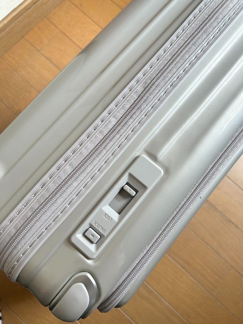 【美品✨️】CARGフロントオープンスーツケース　サテンゴールド 22L