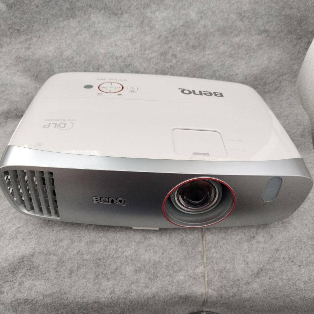 BenQ フルHD短焦点DLPプロジェクター