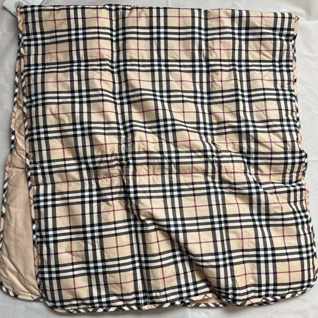 20:00までの価格【新品未使用】バーバリー　羽毛ひざ掛け 150×70cm