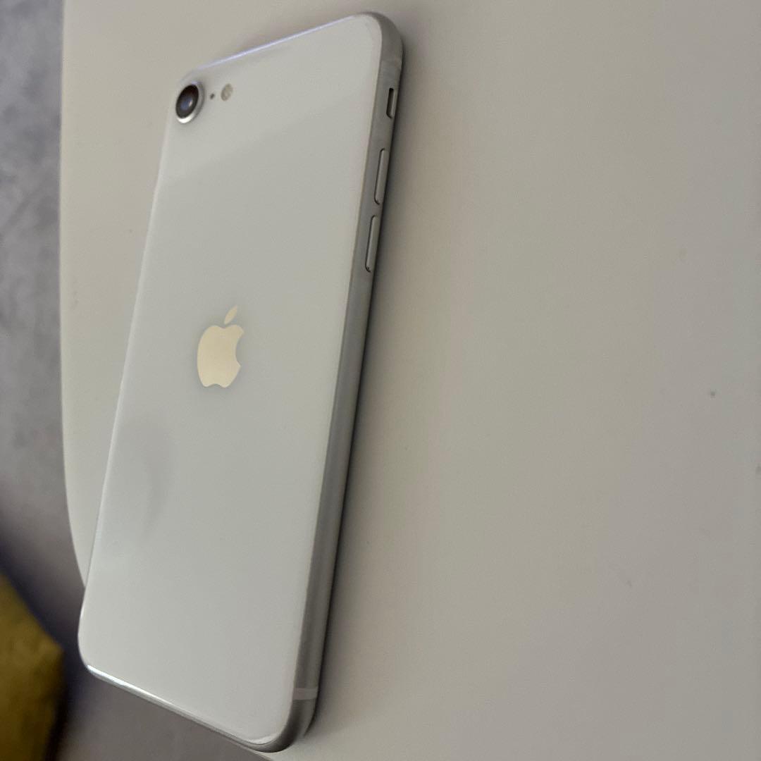 Apple iPhone SE2ホワイト 本体