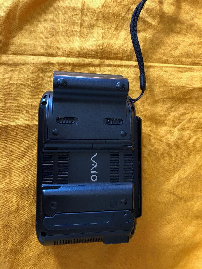 その他ノートPC本体 VAIO typeU PCG-1J1N