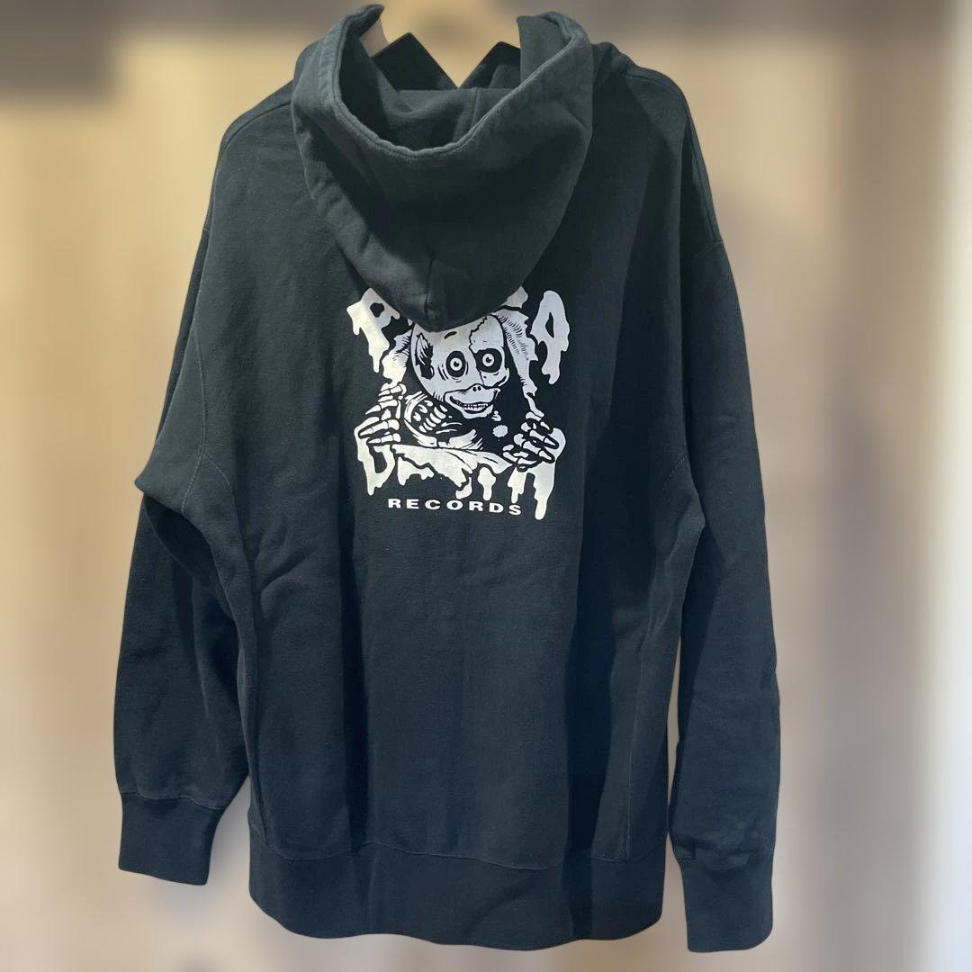 P*n様 BBQCHICKENSパーカー kenyokoyama pizzaof