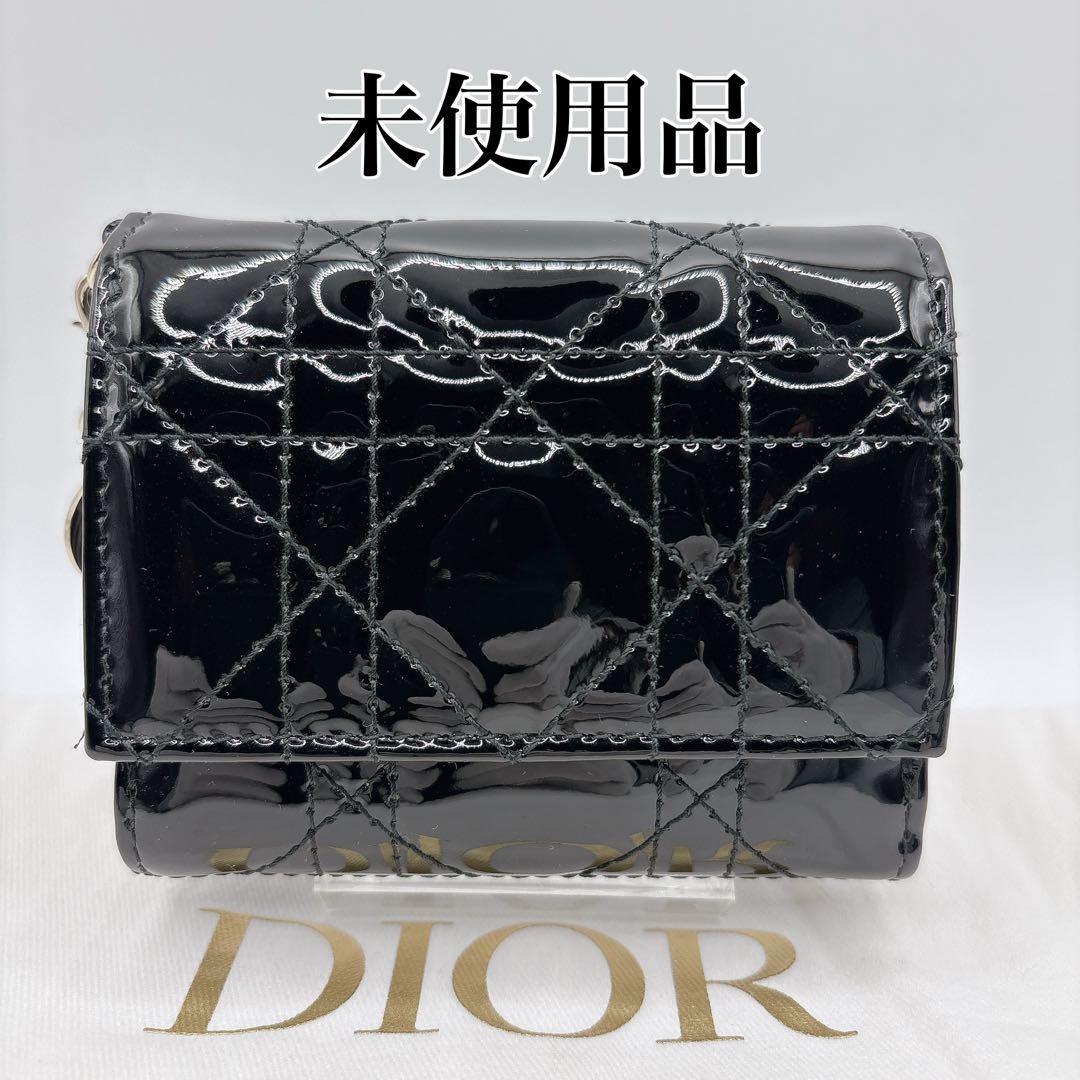 未使用 Lady Dior ロータスウォレット カナージュ パテントカーフスキン