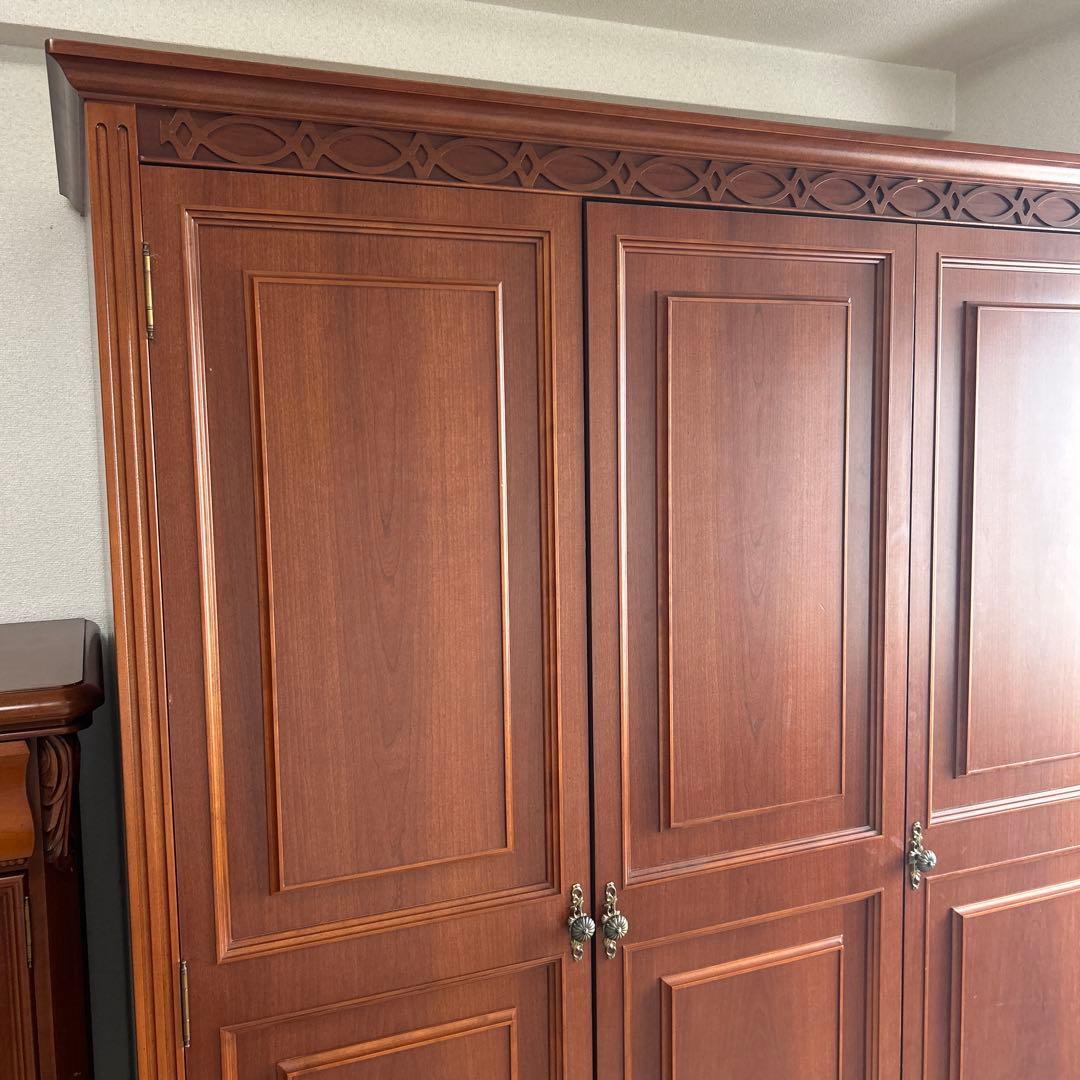 リンホーリン　家具　３ドア　ワードローブ　クローゼット