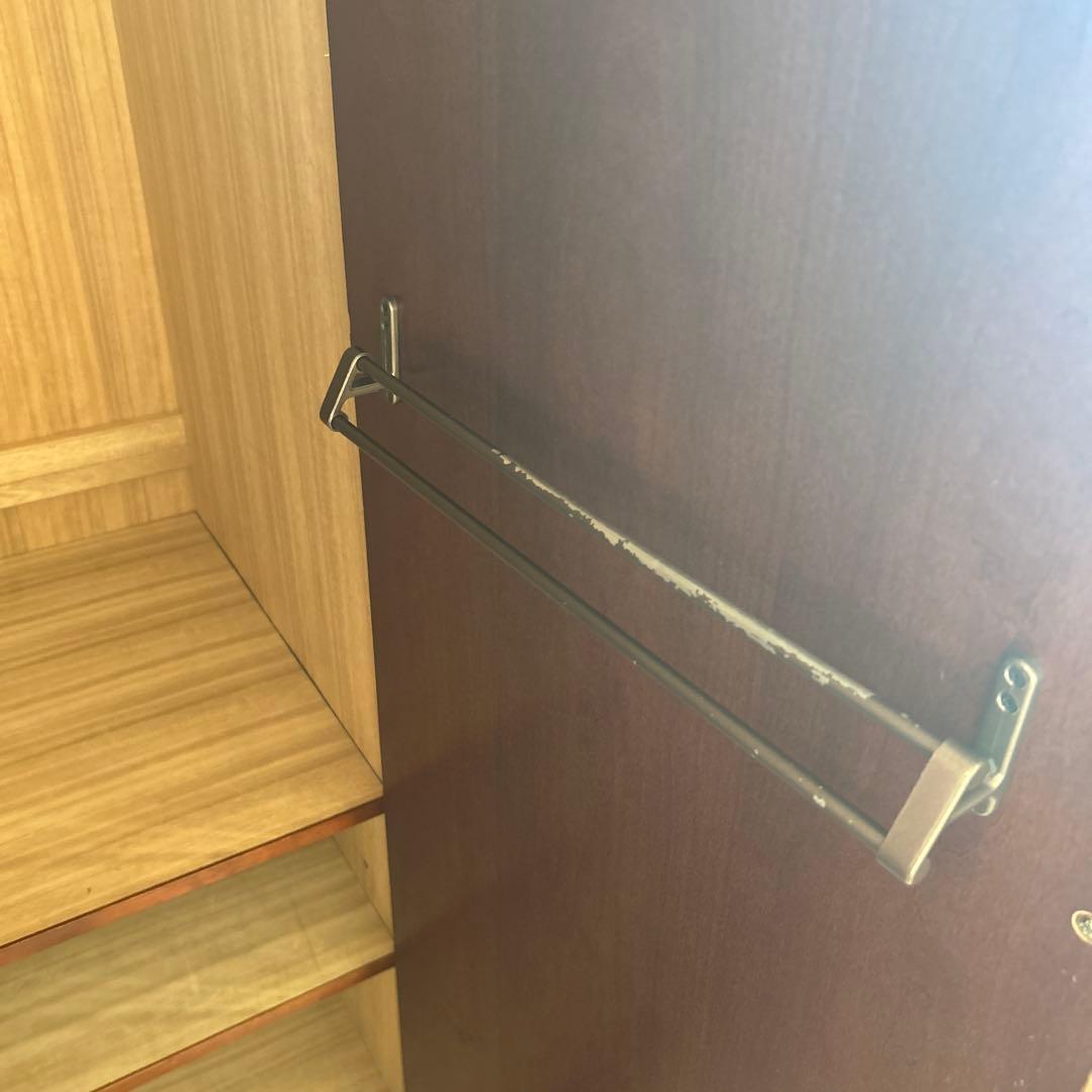 リンホーリン　家具　３ドア　ワードローブ　クローゼット