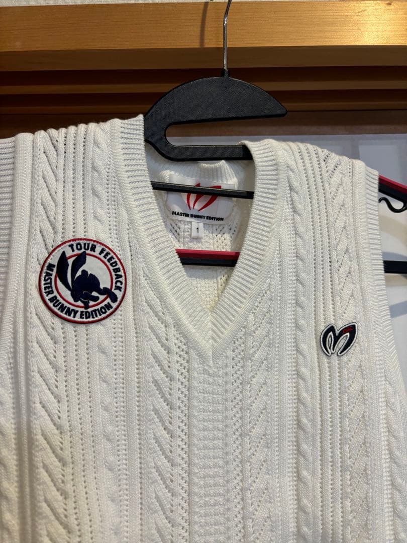 MASTER BUNNY EDITION Vネックベスト マスターバーニー