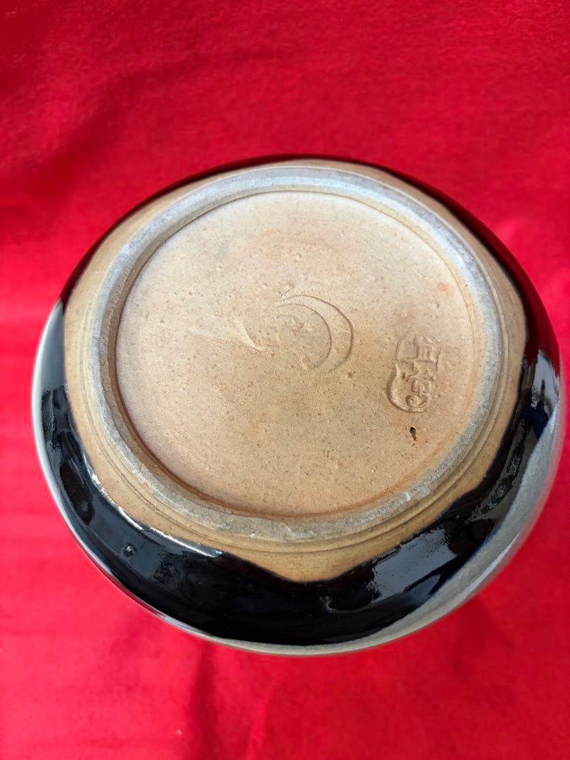 腰黒梅絵花瓶　金粉装飾　共箱付　初代眞葛香山作（江戸期天保13年生まれ）　銘あり