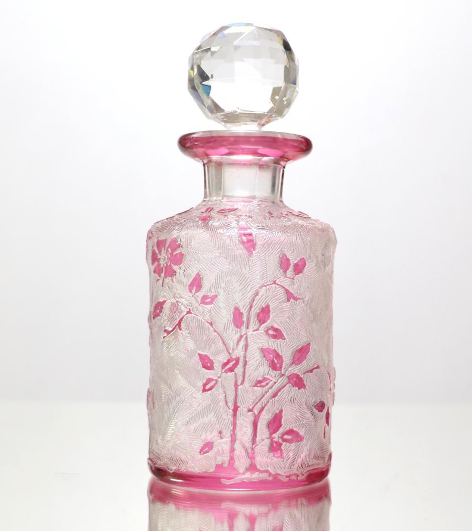 オールド・バカラ レアサイズ 桃色被せガラス 犬薔薇 金彩 香水瓶 エグランチエ
