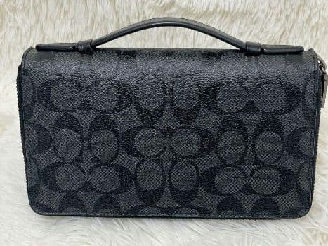 【超美品】COACH ダブルジップ トラベルオーガナイザー 正規品　F93504