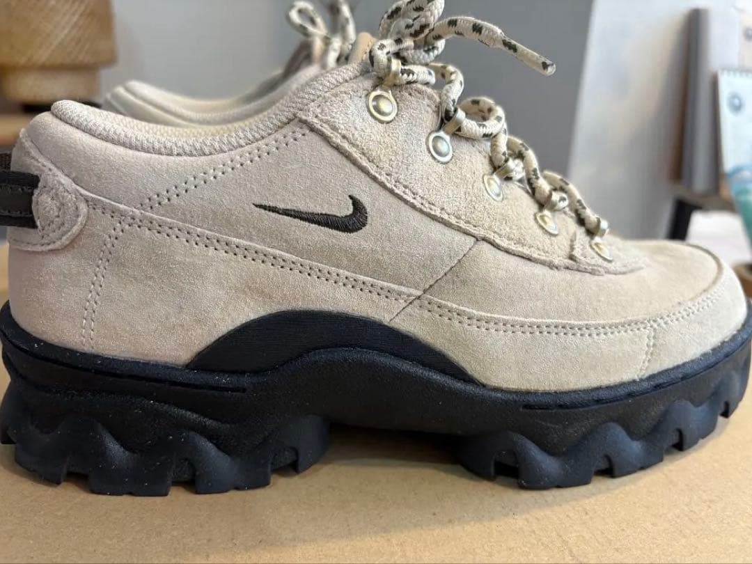 【NIKE 】ウィメンズ ラハール ロー ラタン / カーゴ 24.5cm