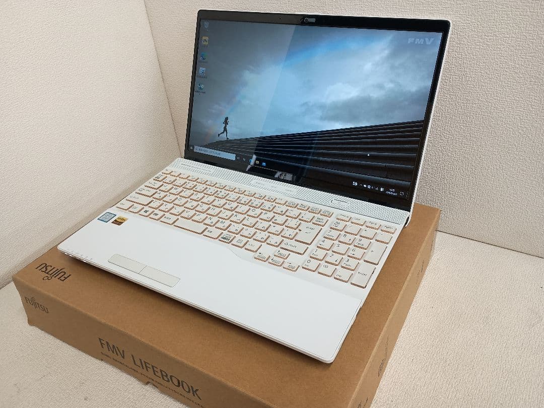 富士通 LIFEBOOK AH55/D1 Intel Core i7