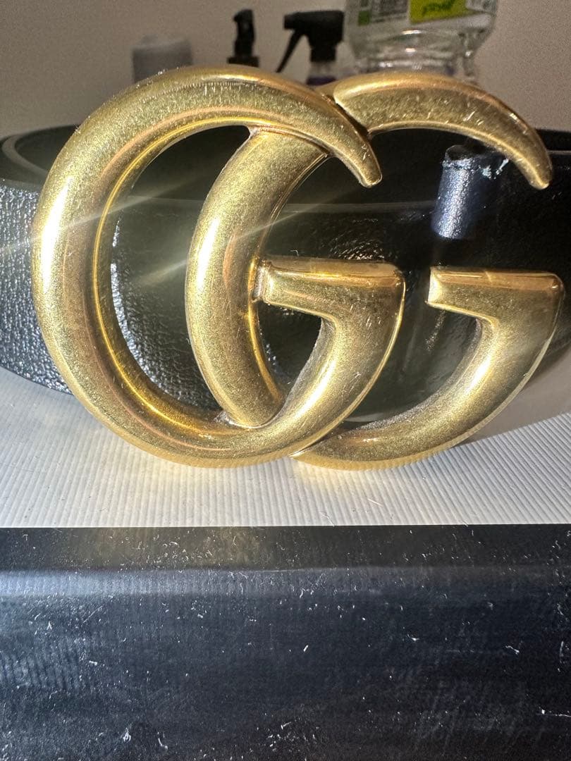 GUCCI ブラックレザーベルト GGロゴ