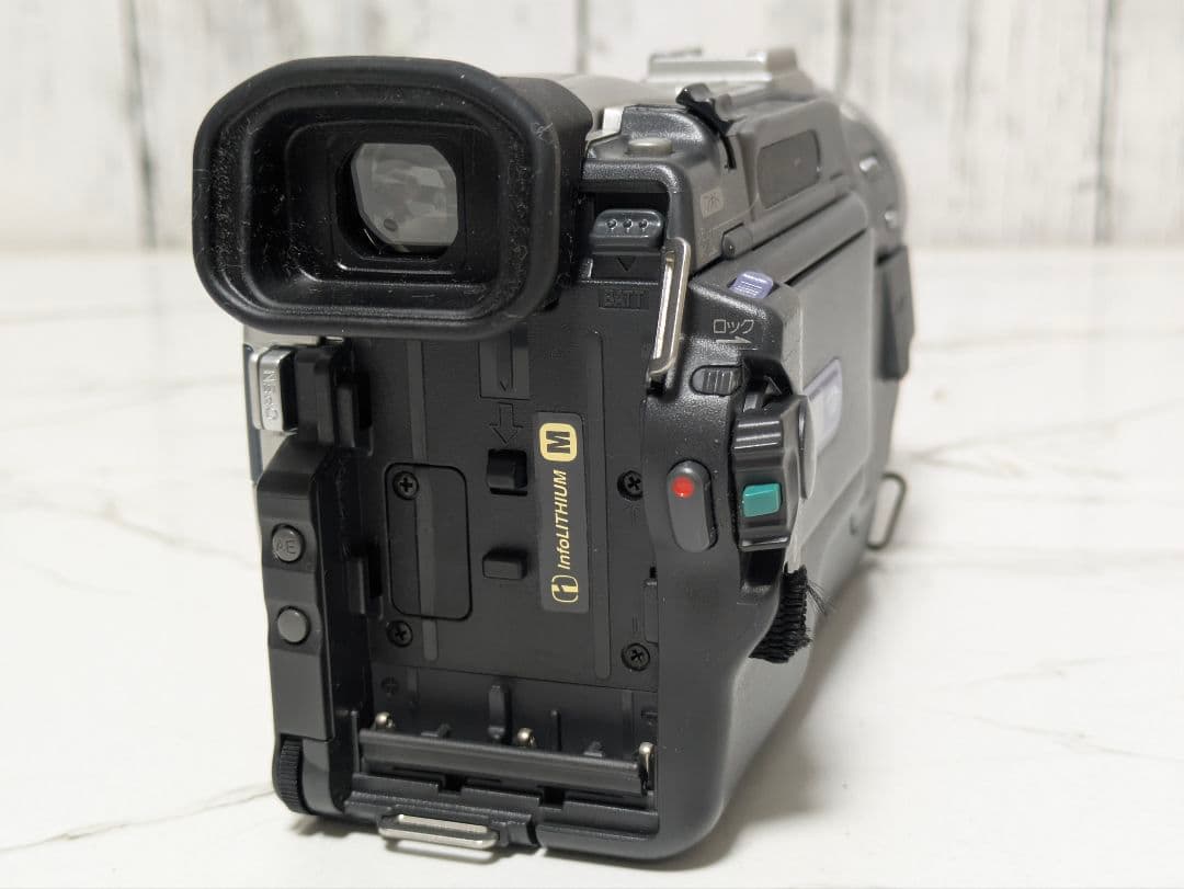 ② SONY　DCR-TRV20　MiniDV対応
