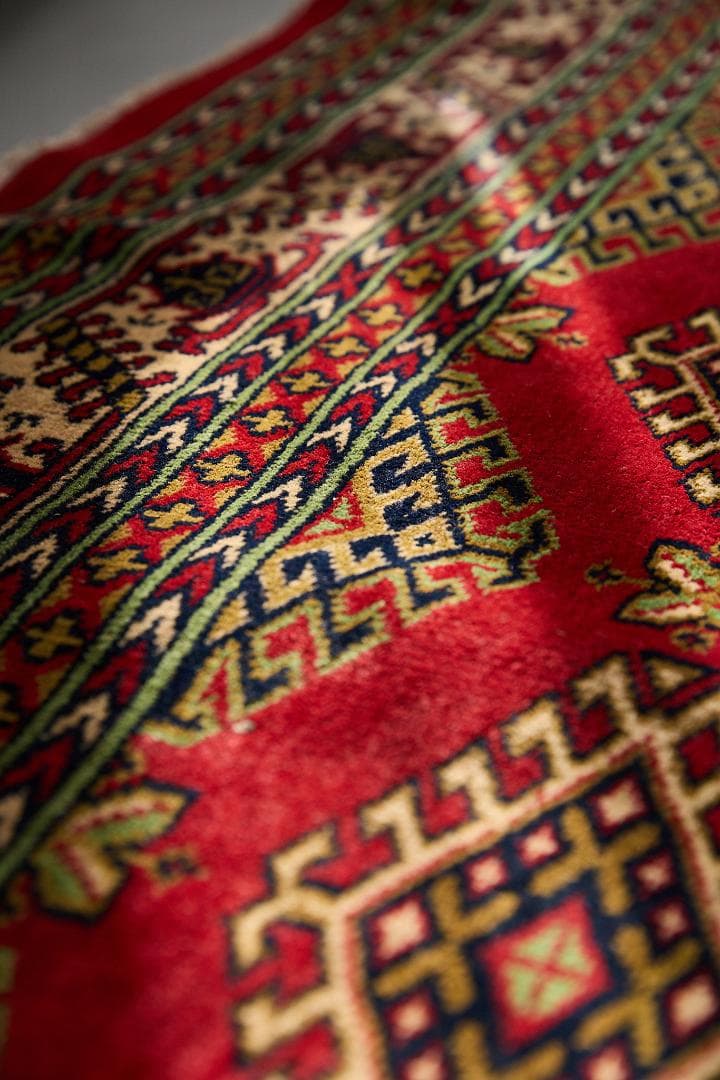 ヴィンテージラグ　ペルシャ絨毯　トライバルラグ（237×166cm）赤　緑　茶