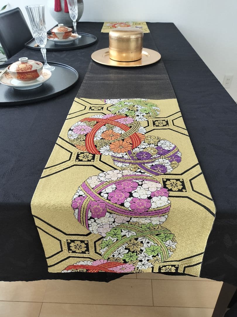 A898★逸品‼️手毬模様‼️テーブルランナー2m17cm