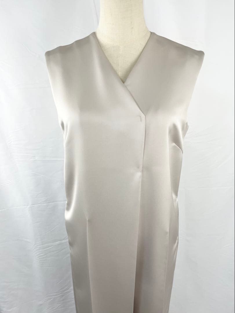 【ほぼ未使用】Heve　ヘイヴ　サテンオールインワン　グレージュ　38サイズ