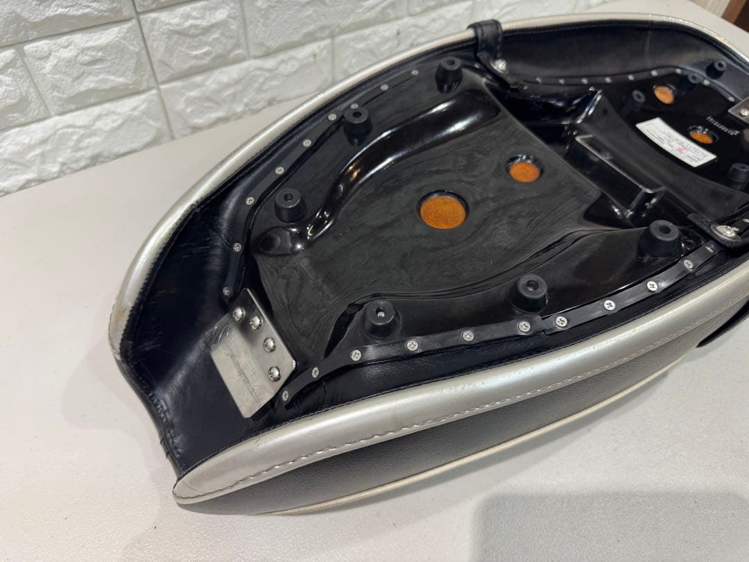 スポーツスター　K&H XL ダブルシート ジョッキー　883 04〜