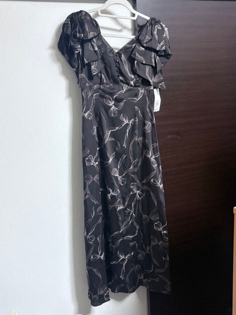 SNIDEL新品リボンスリーブデザインワンピース