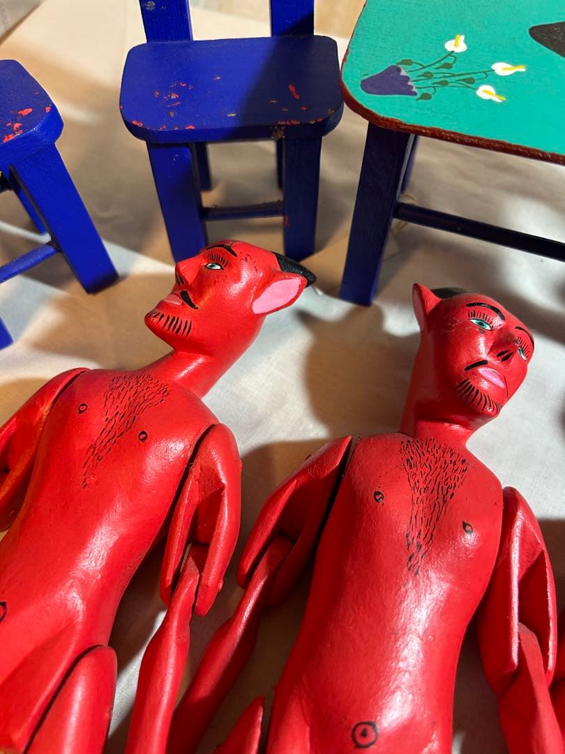 メキシコ　ウッドカービング　Inocencio Vasquez 作　「悪魔の宴」