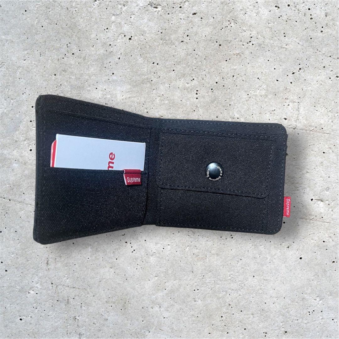 supreme 二つ折り財布 黒