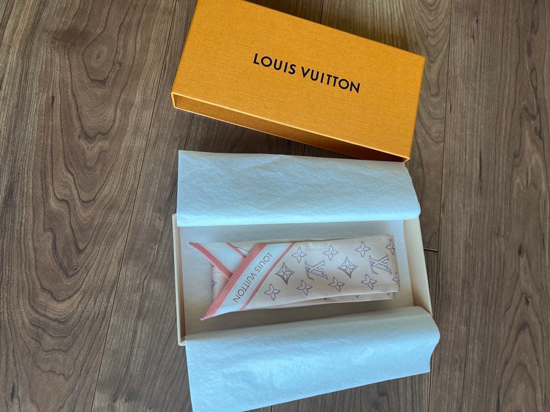 ルイヴィトン バンドー　ピンク