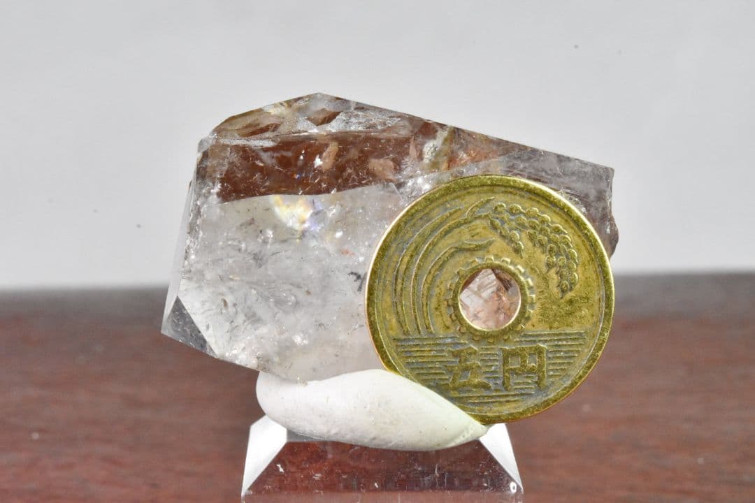 パキスタン スカルドゥ産 グリッドルチルインクォーツ ダブルターミネーション