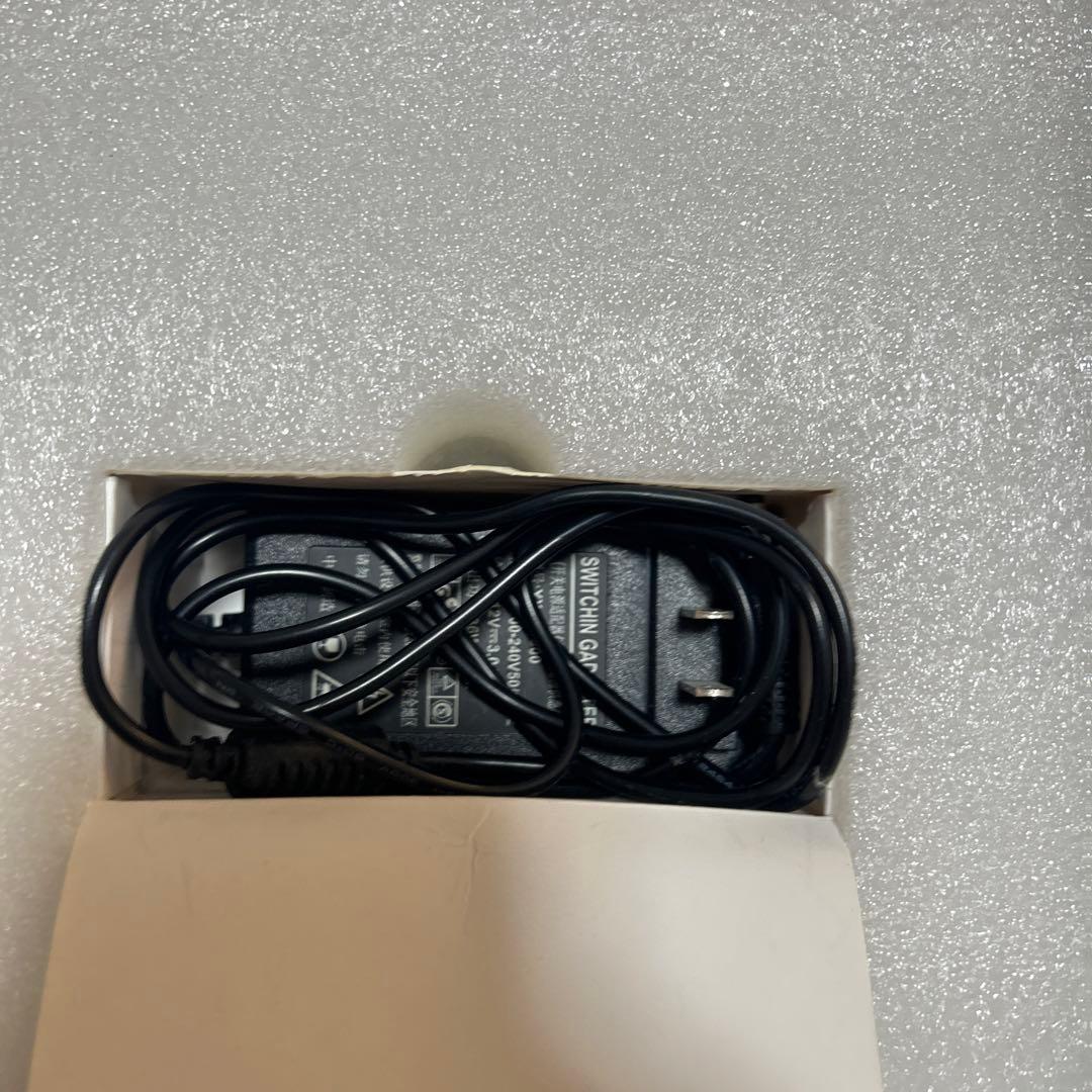 HYPELEV スニーカー展示　ディスプレイ　浮遊