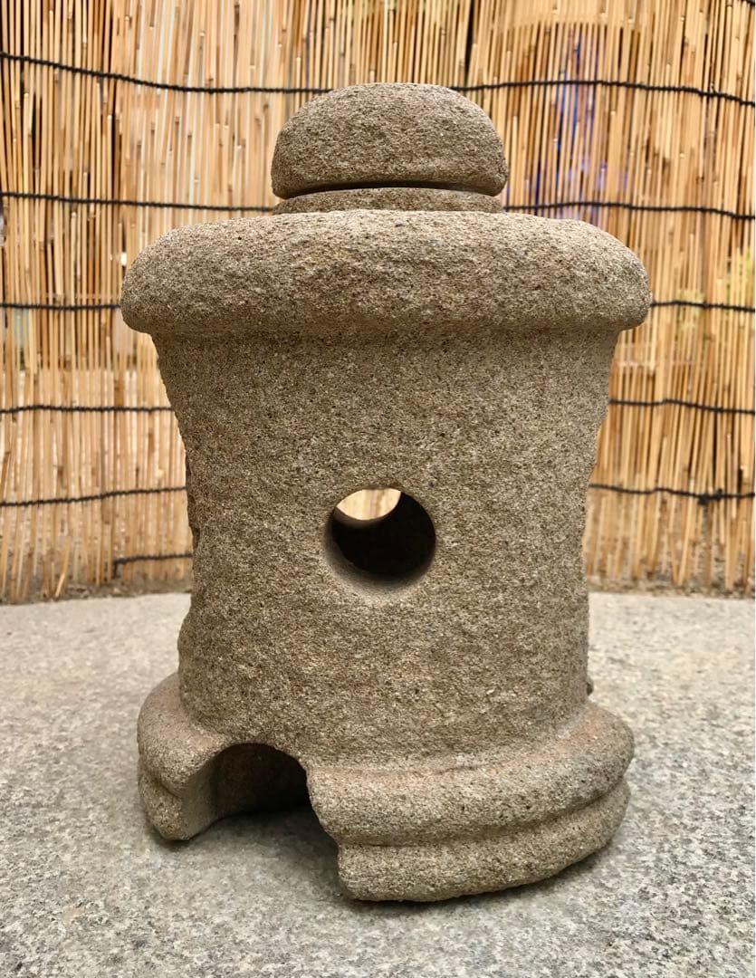 【天然自然石・茶庭石灯篭・坪庭箱庭灯篭・日本庭園９kg】庭石オブジェ置物苔玉植栽