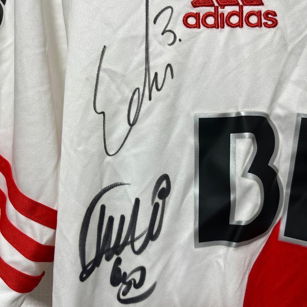 【週末値下】リーベル・プレート14選手直筆サイン入りユニフォーム