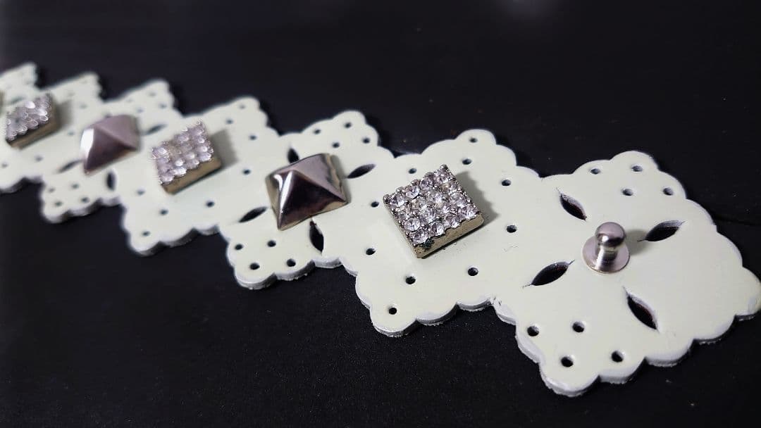 UNDERCOVER ピラミッドスタッズ レザー ブレスレット リストバンド