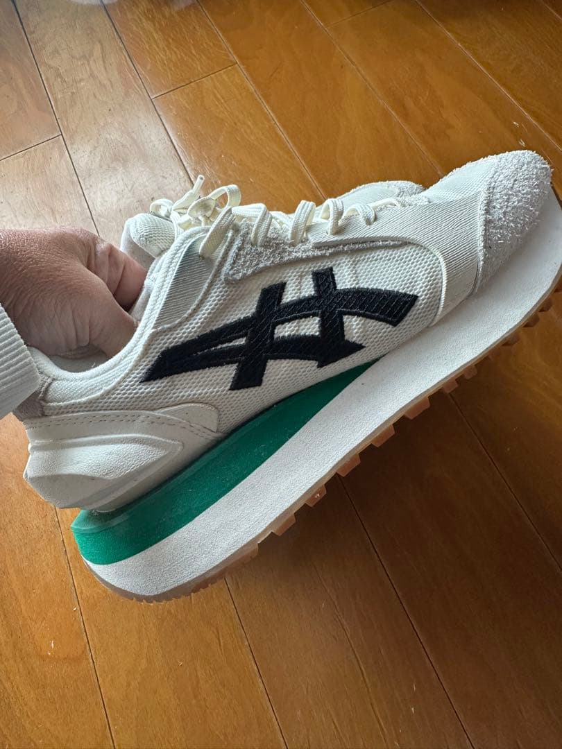 オニツカタイガー　モアージュ　24.5