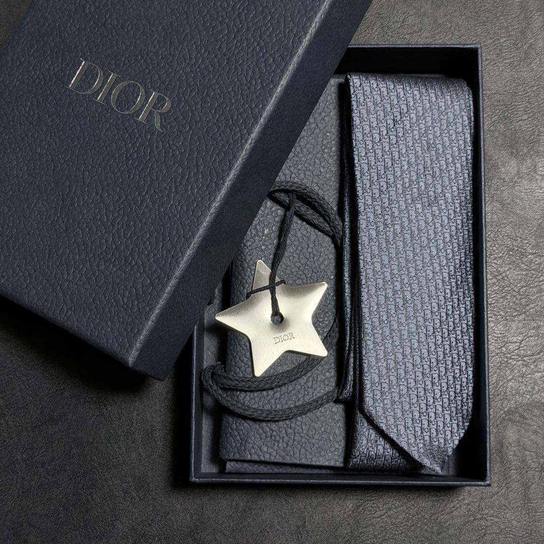 【現行品】Dior ネイビー シルク ネクタイ ギフトボックス付き