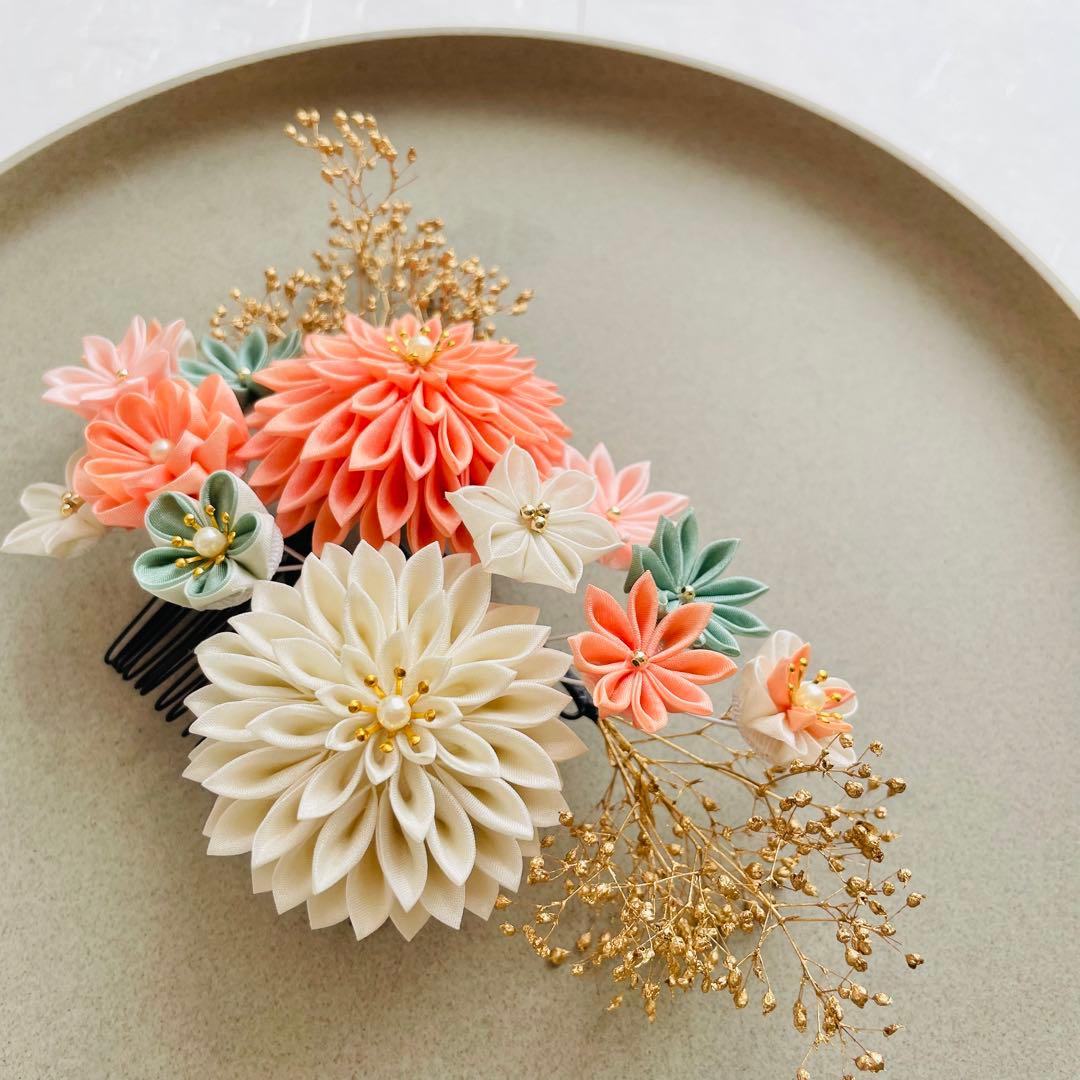 【つまみ細工 髪飾り（正絹／パール／ゴールドかすみ草付き）】