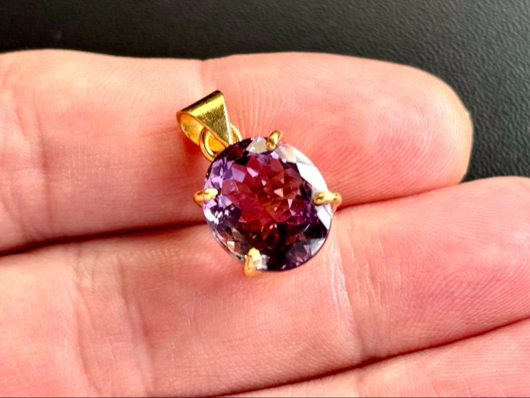 夢幻品質　愛と光の奇跡のクリスタル　幻のプレミアムナチュラルバイカラーアメトリン