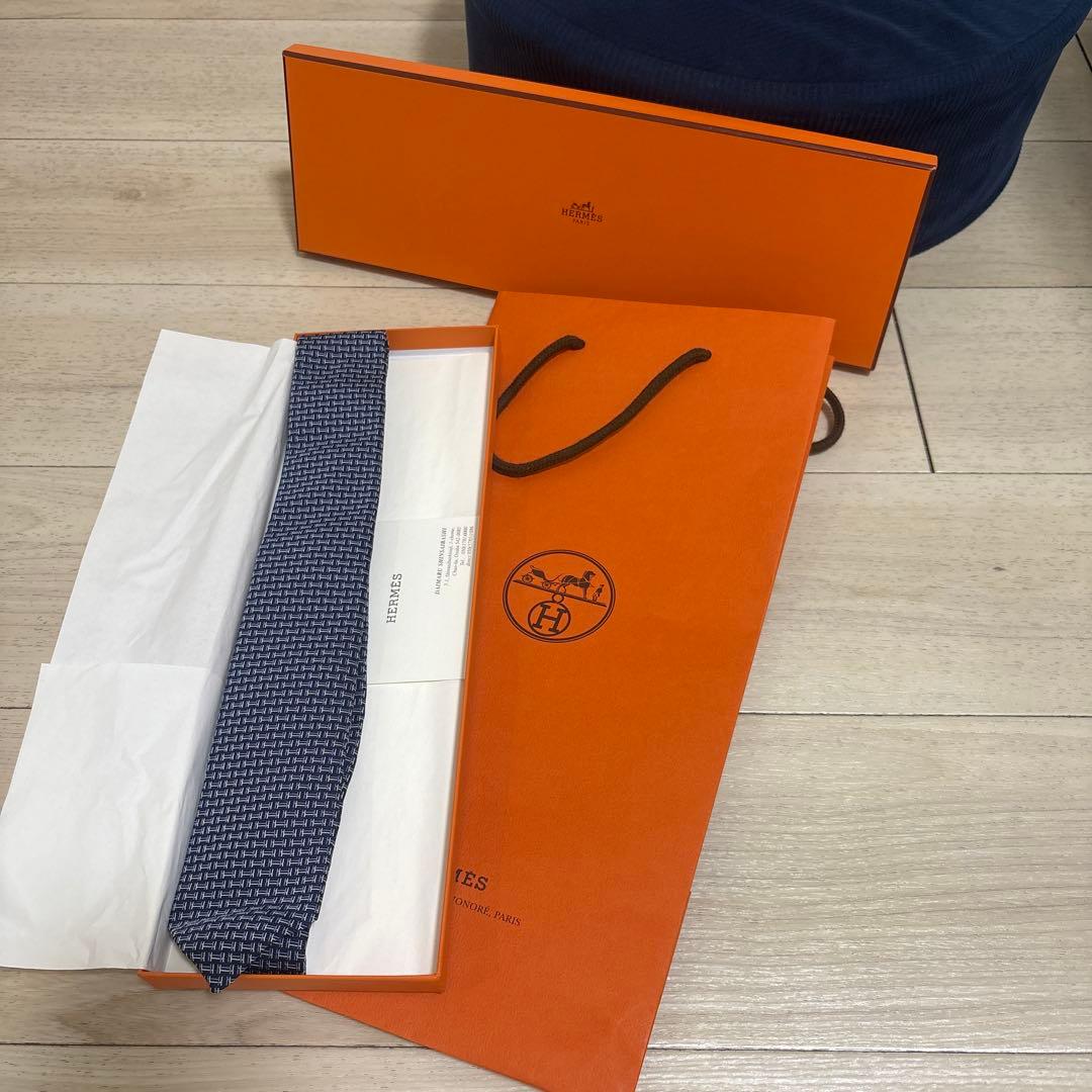HERMES ネイビー 幾何学模様 ネクタイ