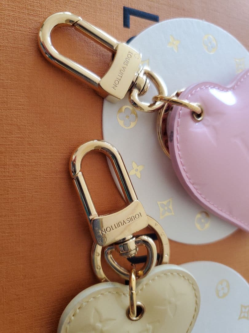 まるきだよさま専用◯ヴィトン 限定 ラブロック ハート キーホルダー 2個◯
