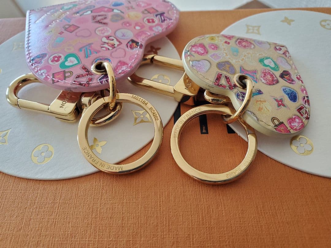 まるきだよさま専用◯ヴィトン 限定 ラブロック ハート キーホルダー 2個◯