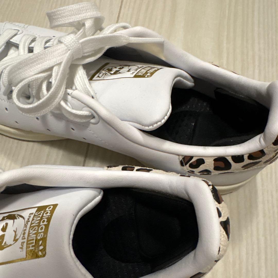 アディダス スタンスミス ホワイト/ヒョウ柄