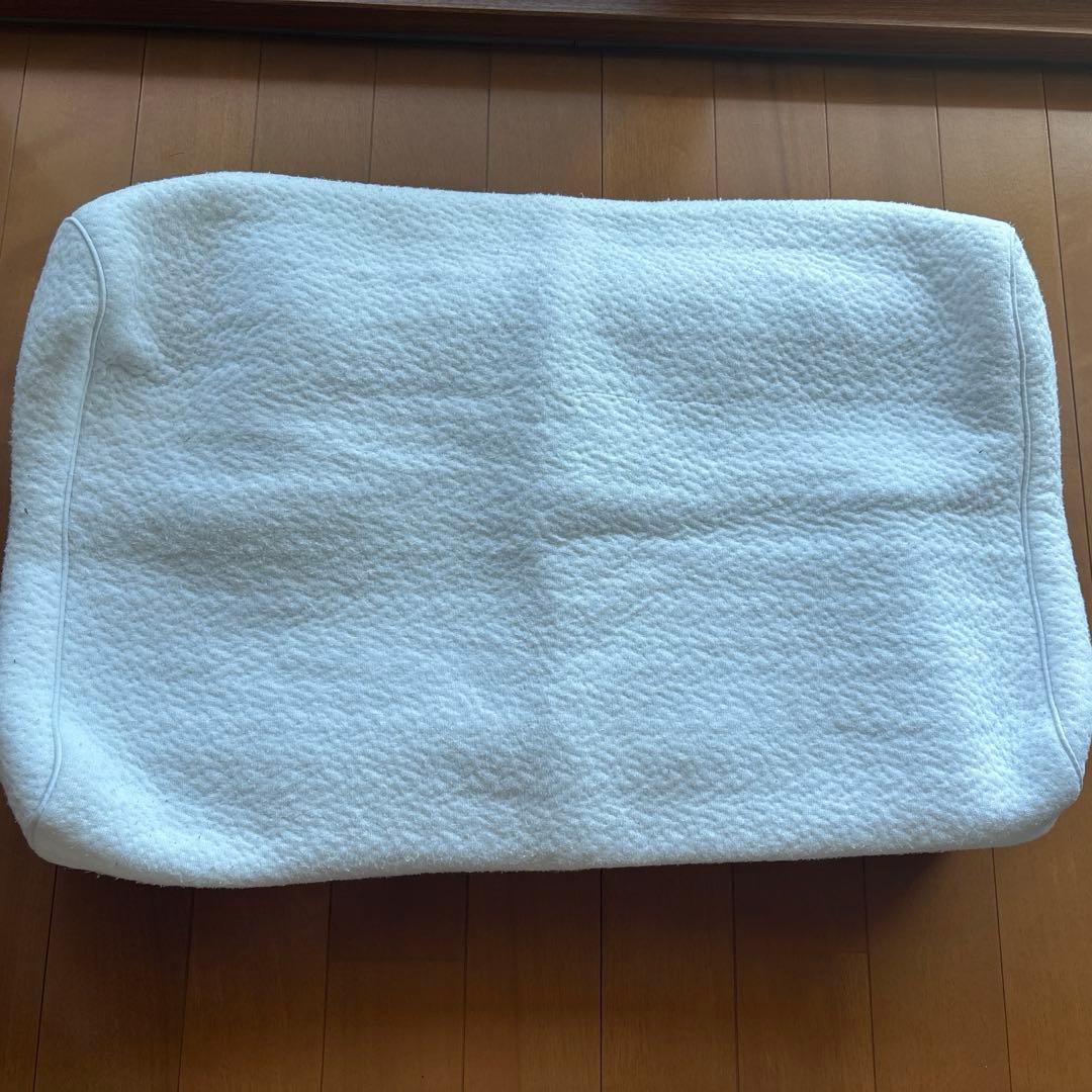 ヒツジのいらない枕 至極　付属枕カバー付