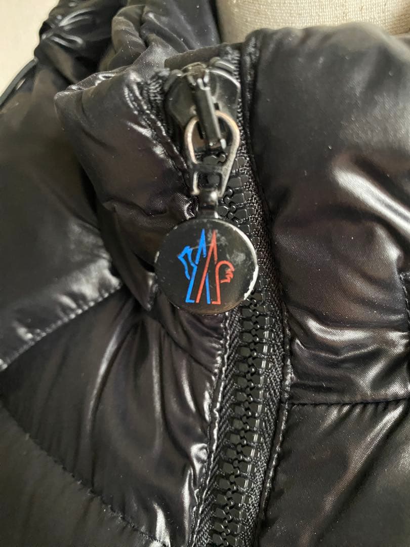 MONCLERフード付きダウンジャケット　ロング　ブラック