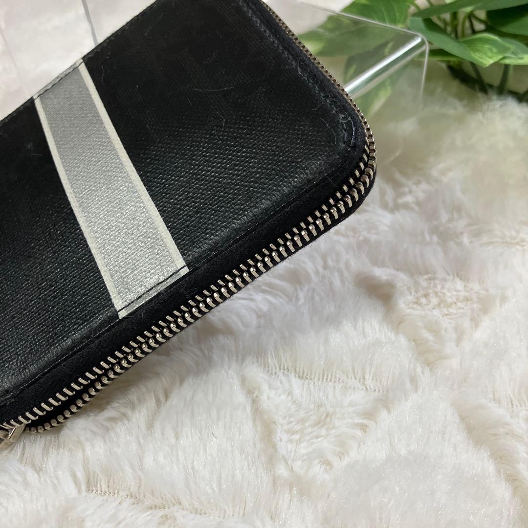 【極美品】Dior ラウンドファスナー財布 ブラック×シルバー ストライプ