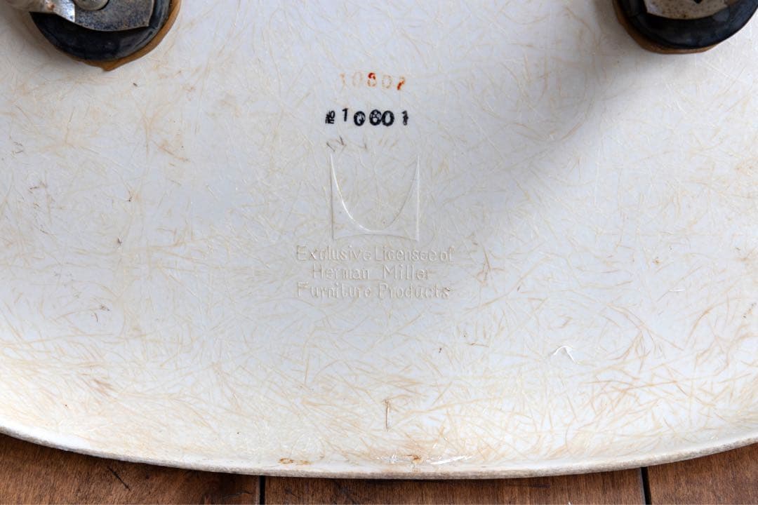 Herman Miller Eames DSW シェルチェア ホワイト