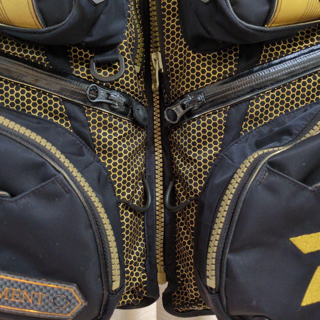 ア*ヤ様 Daiwa Tournament ライフジャケットM 黒/金ダイワ　ト