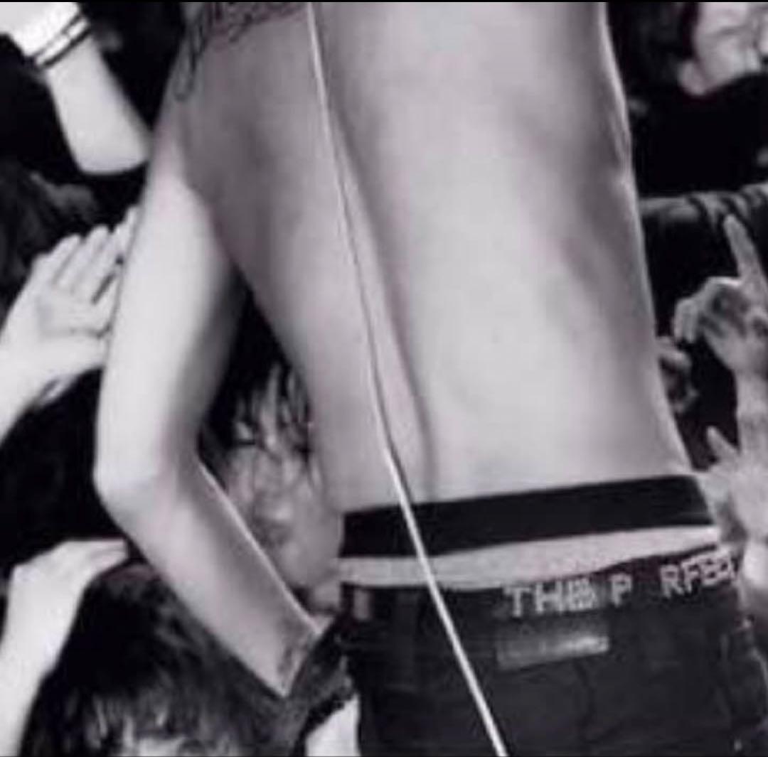 KJ着Rottweiler leather studs belt cootie