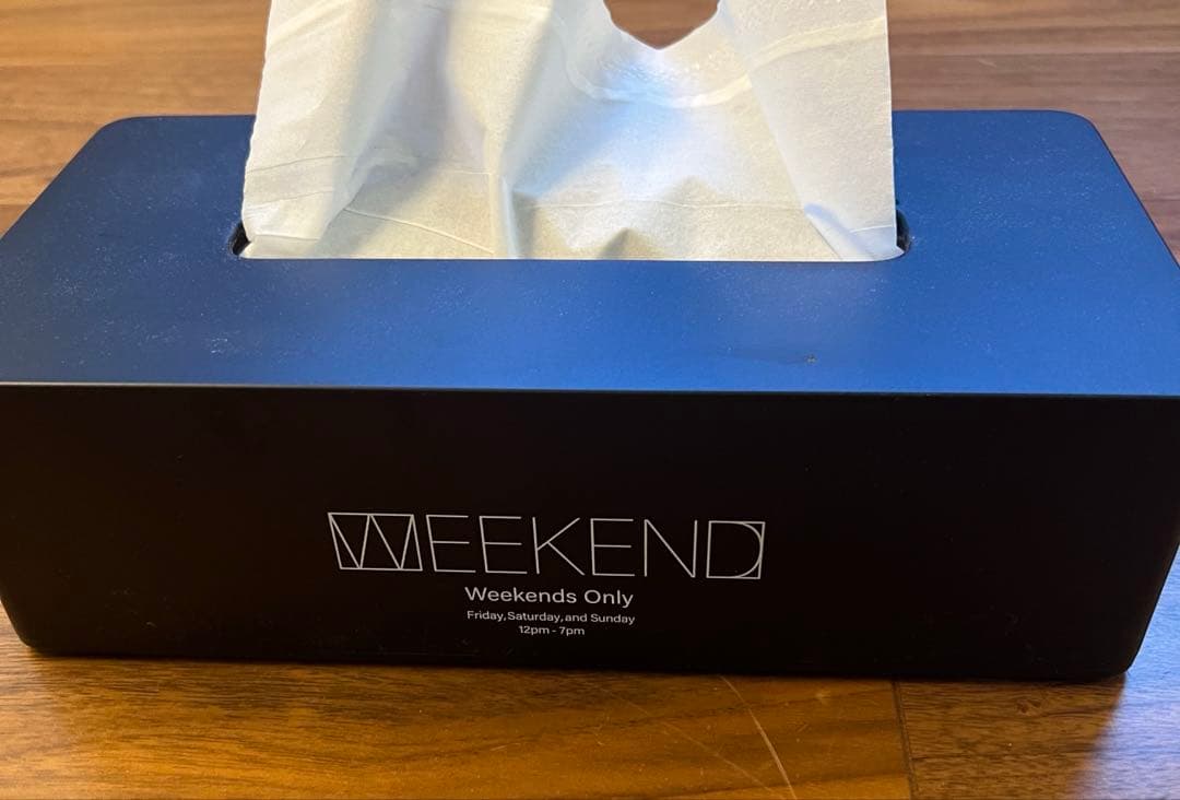 【新品未開封】WEEKEND LOGO TISSUE CASE